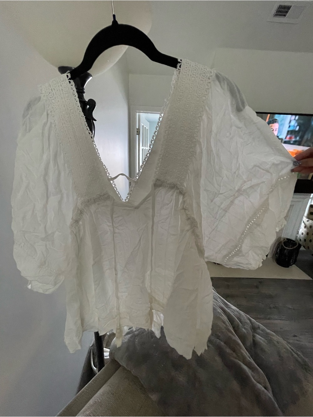 Millibon White V-Neck Crochet Trim Puff Sleeve Blouse